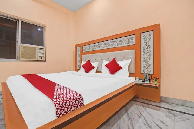 Super OYO Flagship Hotel Posada