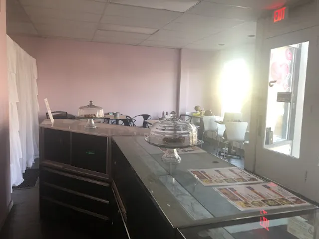 Sugga Plumms Bakery Cafe