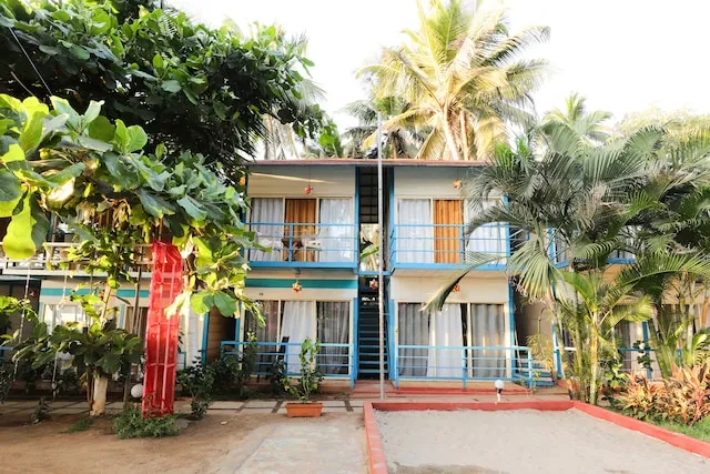 OYO Tahira Beach Resort