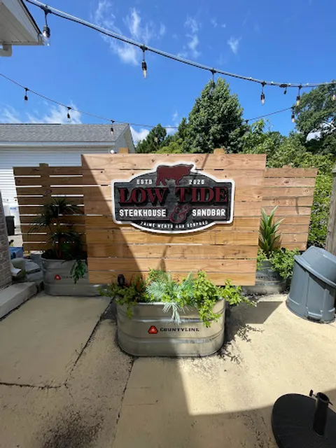 Low Tide Steakhouse & SandBar