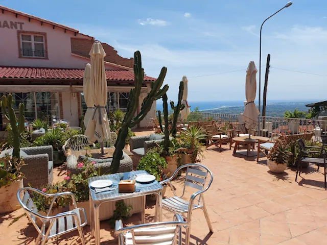 RESTAURANTE BRUNO Desert de les Palmes