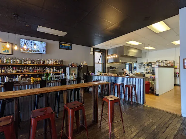 Elliotts an urban kitchen