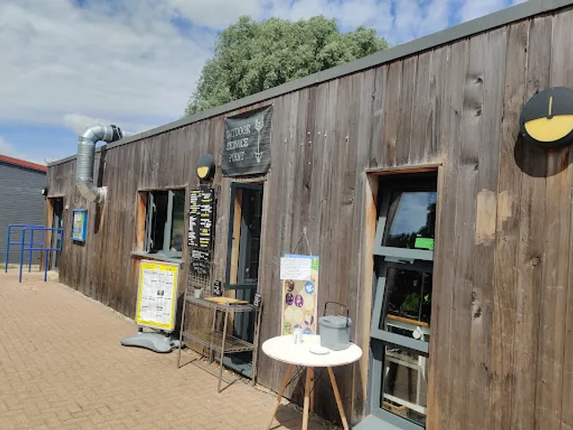 Huttons Cafe at Wickford Memorial Park