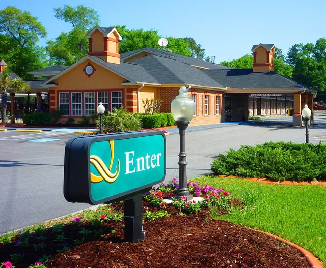 Quality Inn & Suites