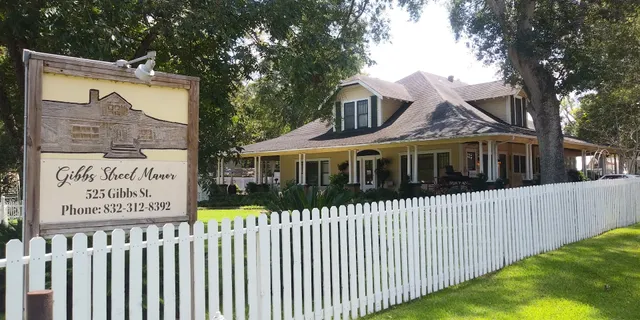 Gibbs Street Manor