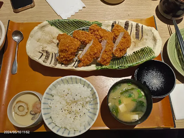 恆八味屋豬排-藝文店