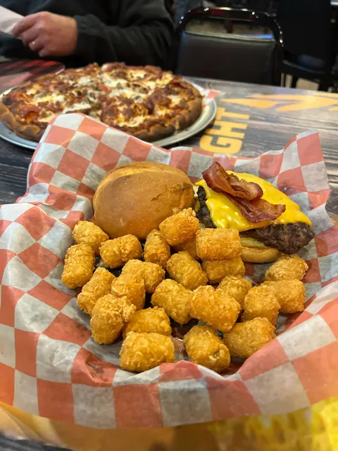 Flinners Bar & Grill