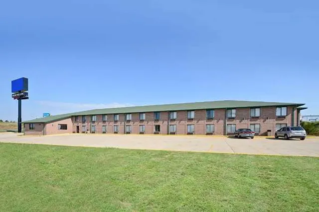 Days Inn by Wyndham Ozark Springfield