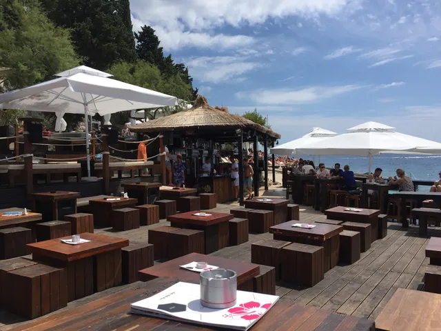 Hula Hula Hvar - Beach Bar & Restaurant