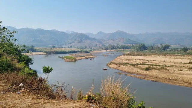 Curve 33, Ban Mae Konken