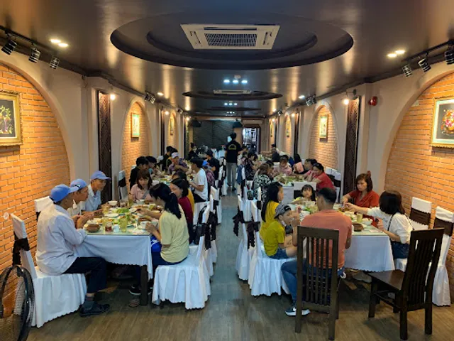 Nhà hàng Cơm niêu Việt