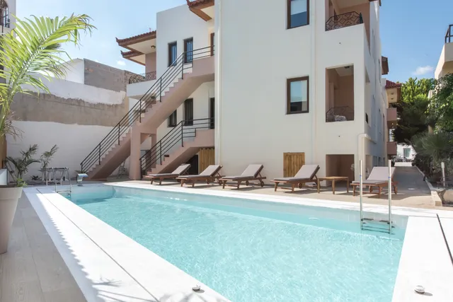 Niriedes - Dionisos Village