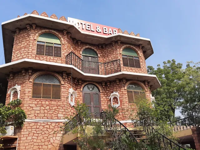 OYO 16799 Shikargarh Palace Resorts