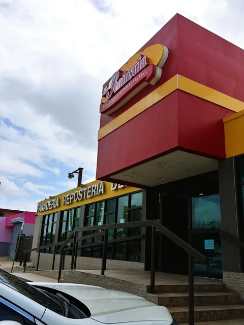 La Península Panadería y Repostería