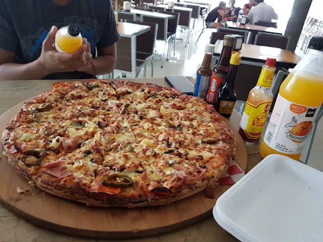 Torino's Pizza Plaza las Quintas