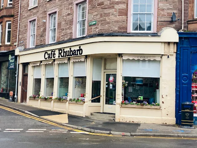 Café Rhubarb
