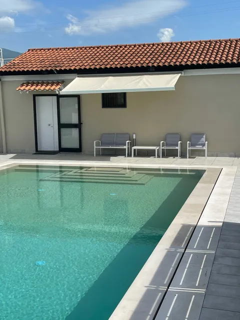 COSTANTINO HOME ROOMS & APARTMENTS