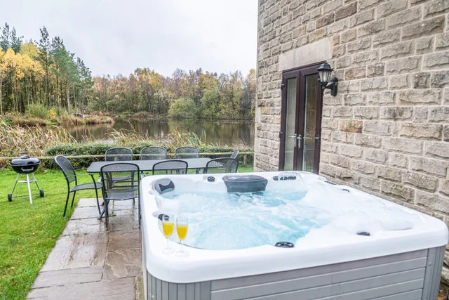 Darwin Lake Holiday Village & Wedding Venue