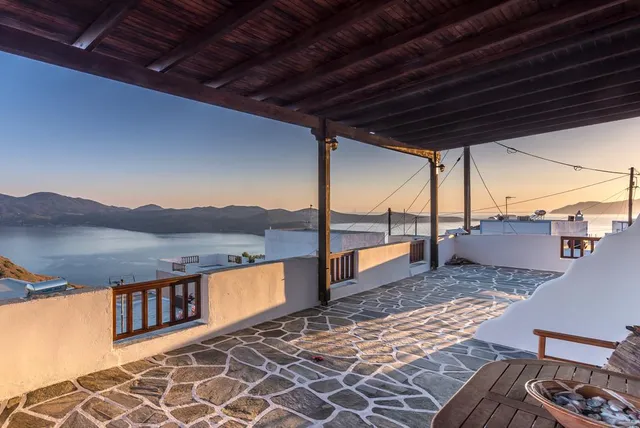 Noula House & Studios