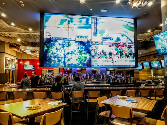 Big E's Sports Grill