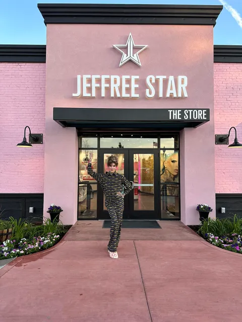 Jeffree Star Store: Makeup & Meat