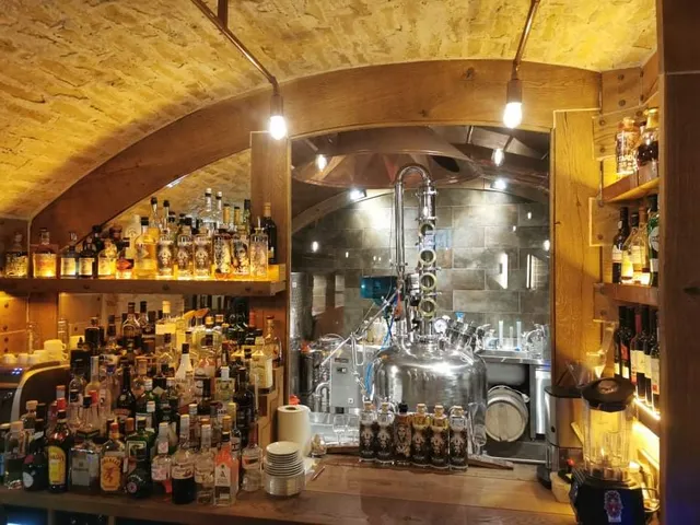 Distillers Republic -Local Craft Distillery & Bar