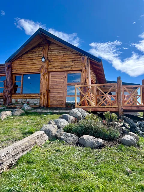 Hostería La Portada con pileta climatizada