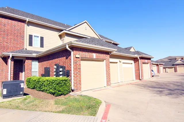 Sugar Creek Apartments