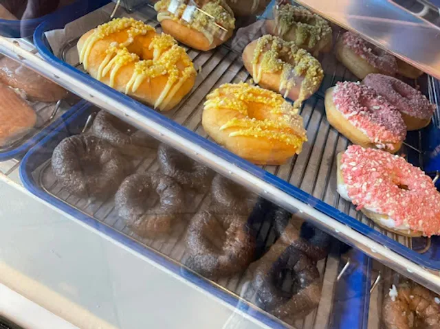 Paradise Donuts of Milton