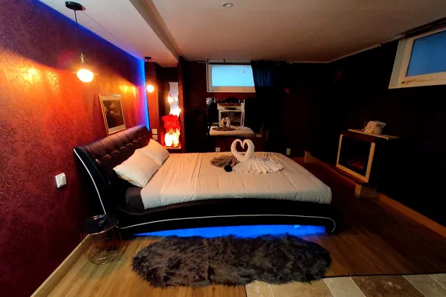 Love room Le Boudoir de Cormelles, Caen, Normandie