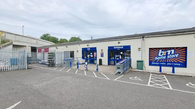 B&M Home Store