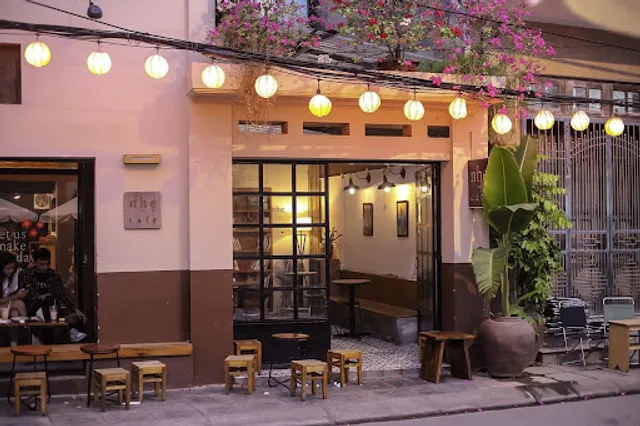 nhẹ cafe - Đền Đô