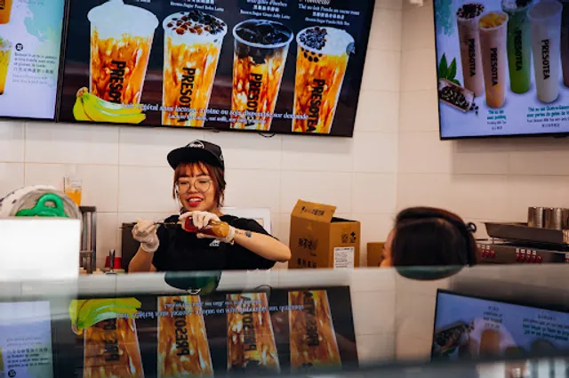 Chicken plus & Presotea