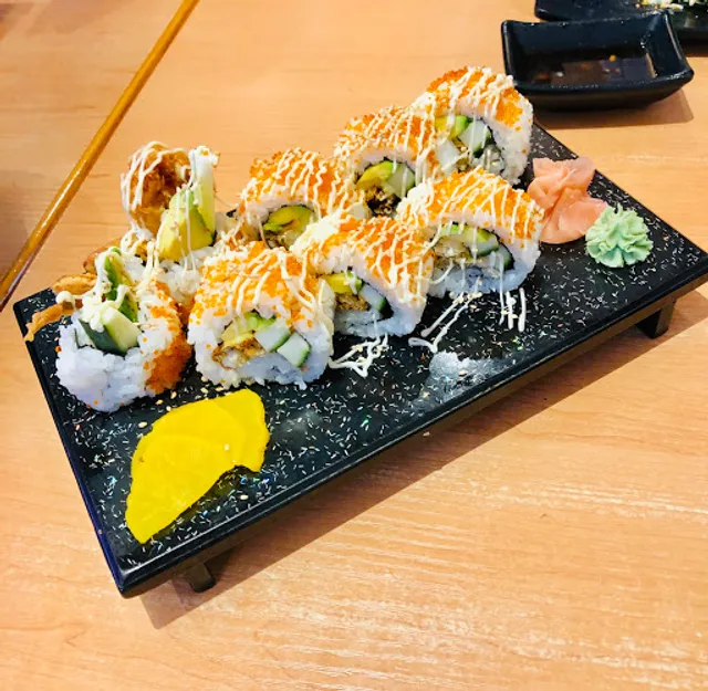 Momoco Sushi San