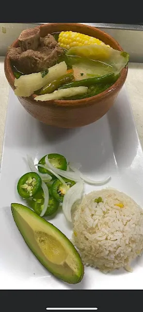 El Mariachi Y El Chapin