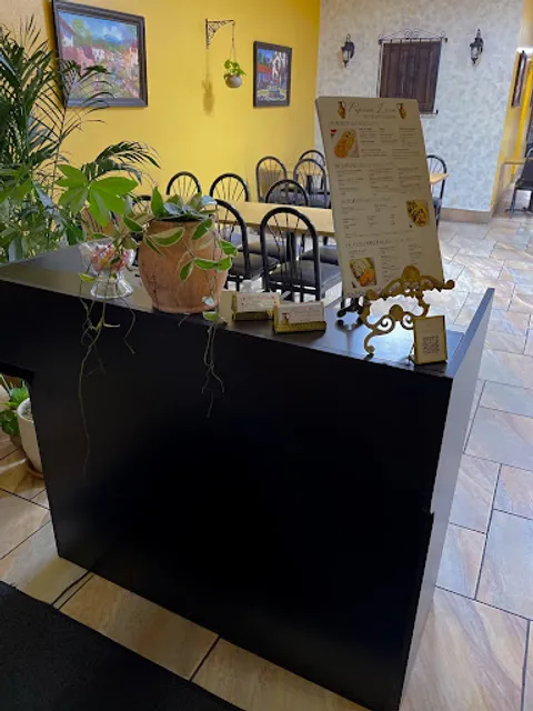 Pupusa Loca Y Restaurante Mexicano