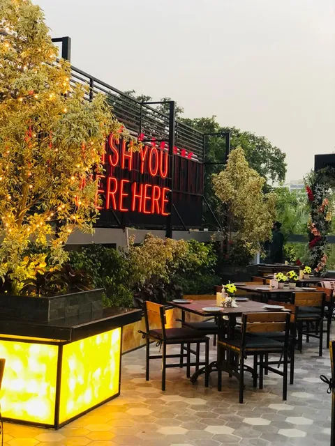 Jade Café and Chinatown MM Alam