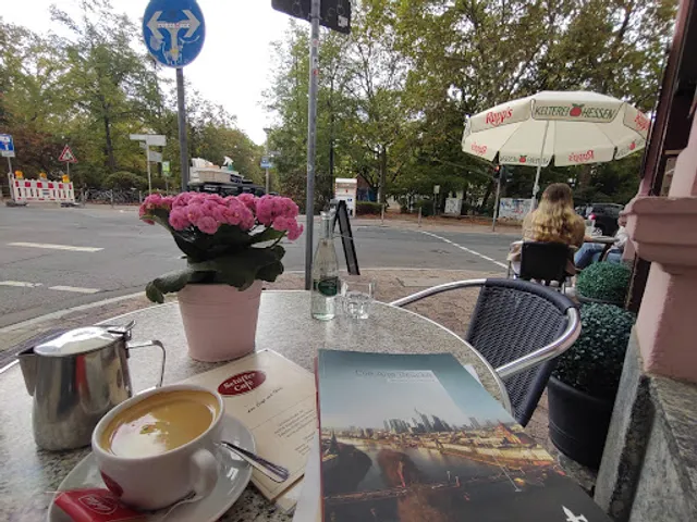 Schiffer Café