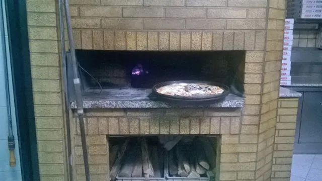Pizzeria Da Gianni Il Diavoletto Del Forno A Legna