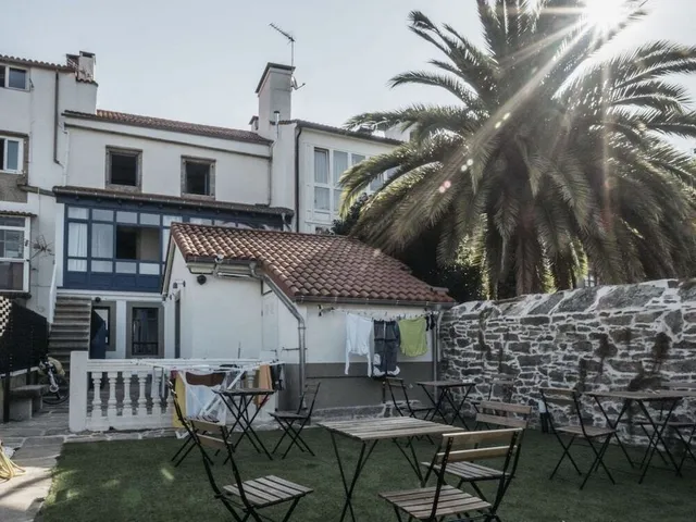 Albergue Santiago KM0