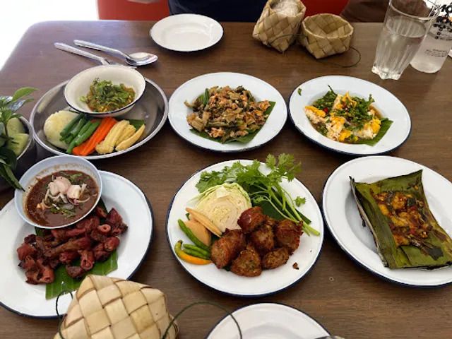 ด่อง-Dông.cnx (local food)