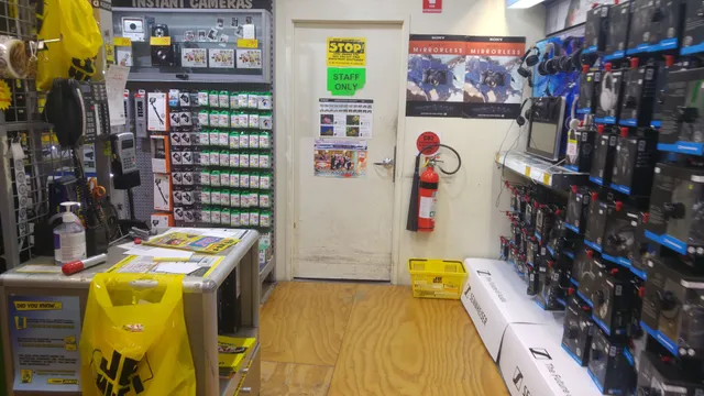 JB Hi-Fi City - Galeries