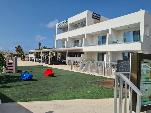 CHRISTOPHER'S SANDY BEACH SUITES, Ayia Napa