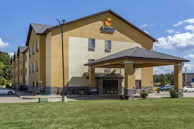 Comfort Inn & Suites