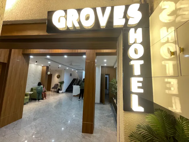 Hotel Groves