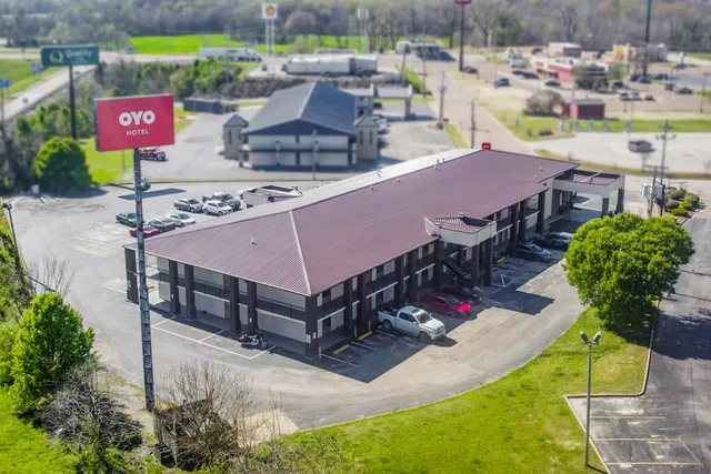 OYO Hotel Brownsville TN I-40