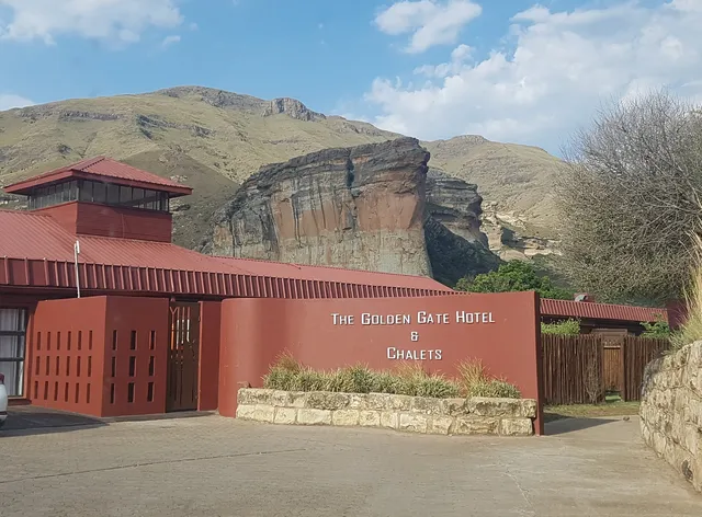 Golden Gate Hotel and Chalets