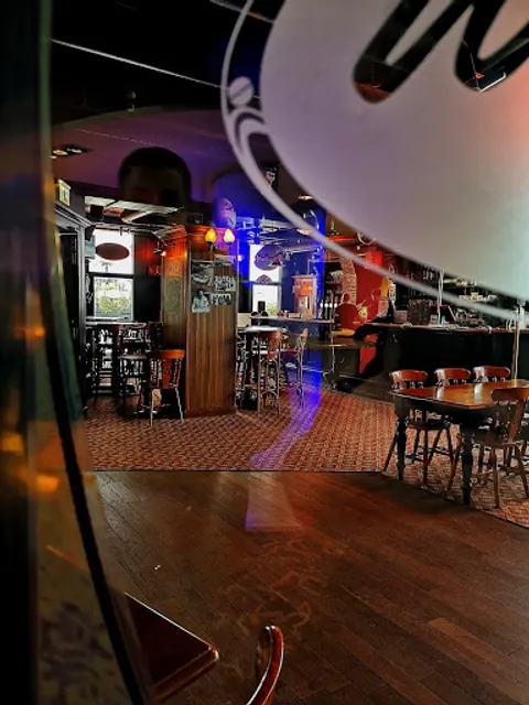 Warm'up restaurant&pub