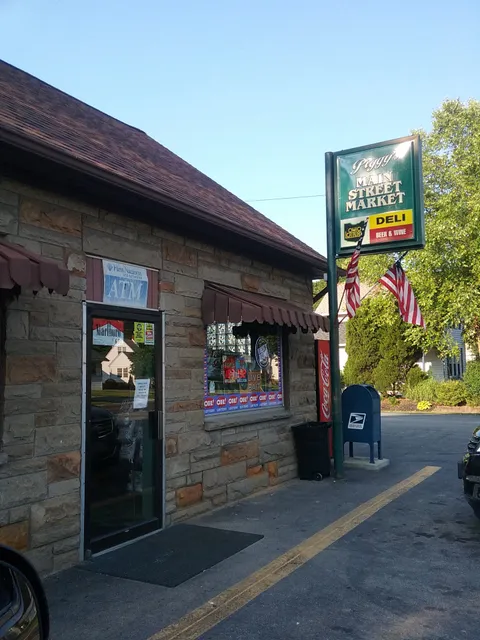 Piggy's Main Street Market