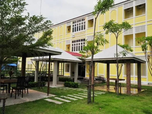 Rachakarun Park Resident